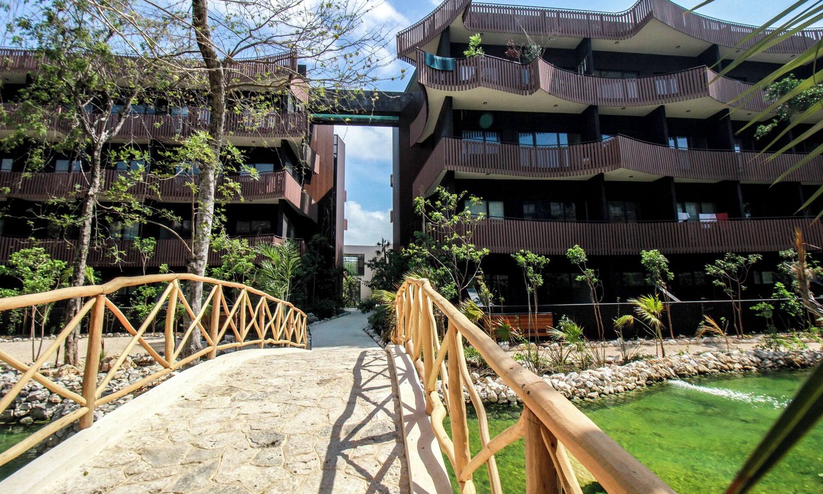 Playa Paraiso Apartment | 1-bedroom apartment in fabulous Q.R. with WiFi, fitness room, patio jacuzzi.