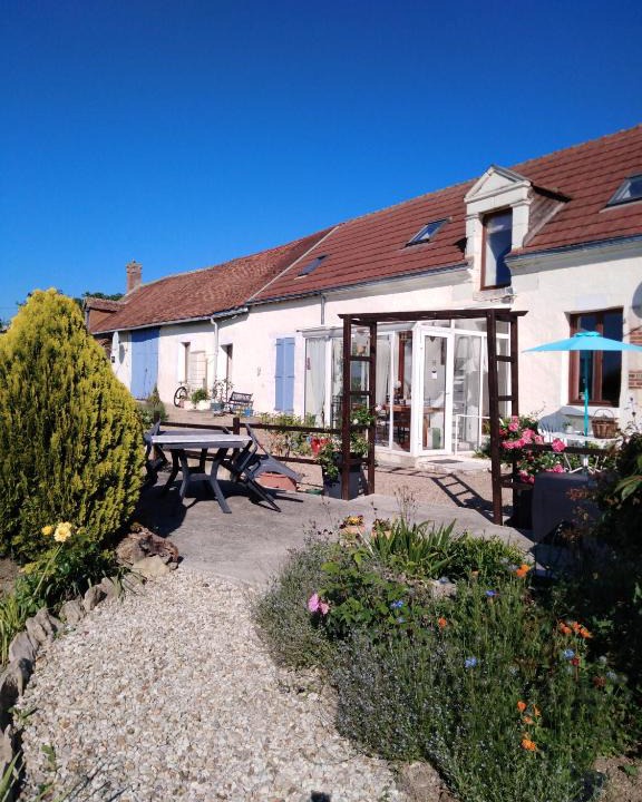 Bouges-le-Chateau Bed & Breakfast | A L ÉPOQUE