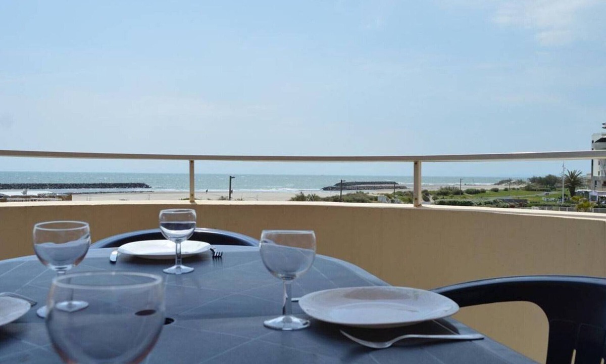 Cap d'Agde Apartment | Cap d'Agde: 1-BR Apt with pool, parking, 50m from beach