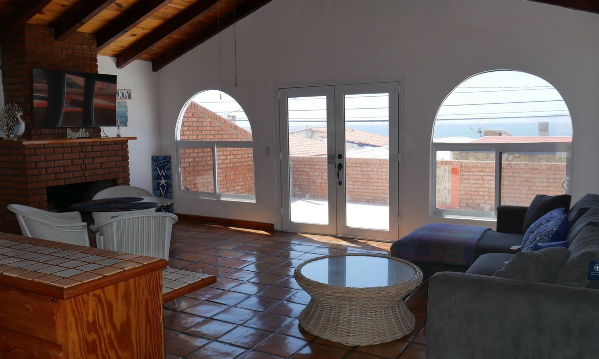 Playas De Tijuana House | Charming 2-bedroom house with WiFi in San Antonio del Mar