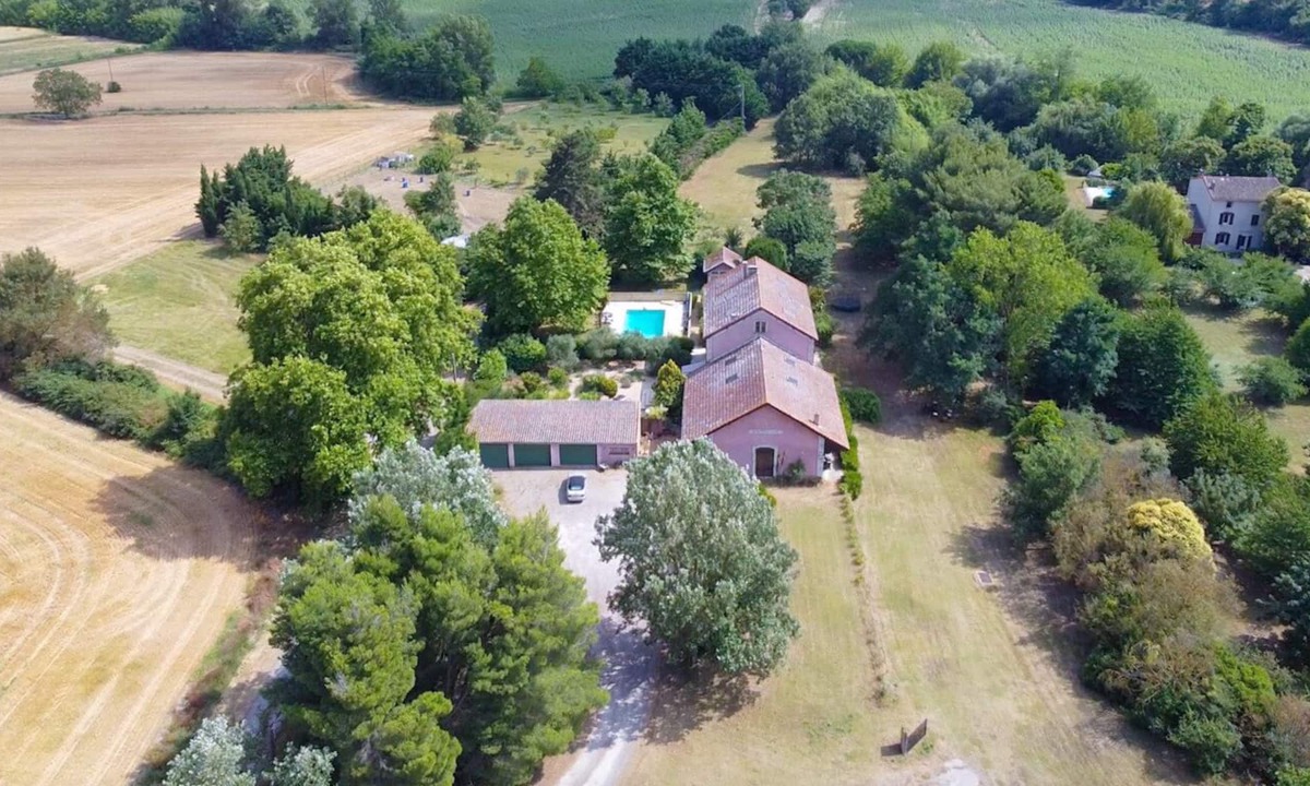 Montreal House | Converted railway station with large pool set in extensive grounds
