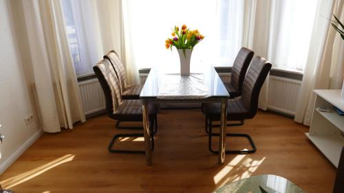 Brunsbuttel Apartment | Kapitänshaus Schäfer App Kapitän