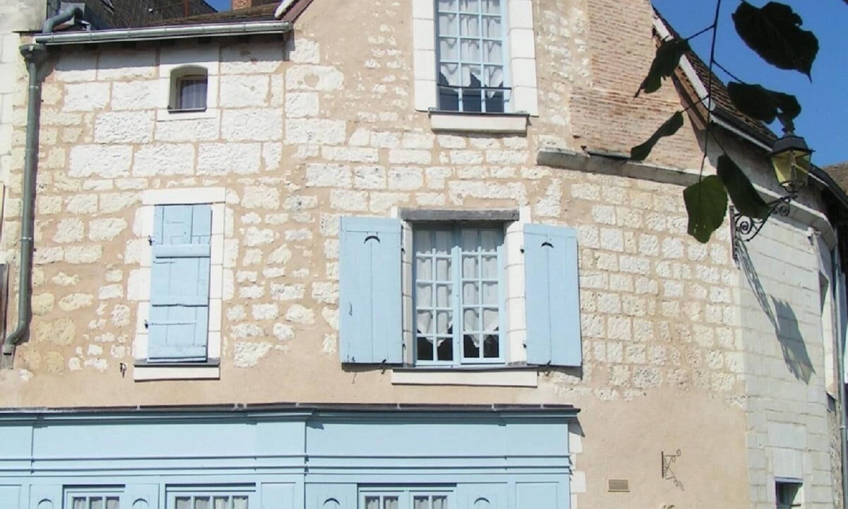 Saint-Aignan Cottage | La Petite Boutique, 15thC stone cottage in medieval town, LOIRE VALLEY CASTLES