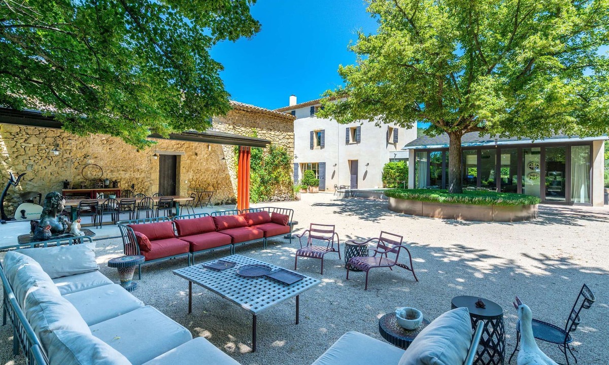 Vaugines House | Luberon – An exceptional property enjoying a view - Sleeps 12