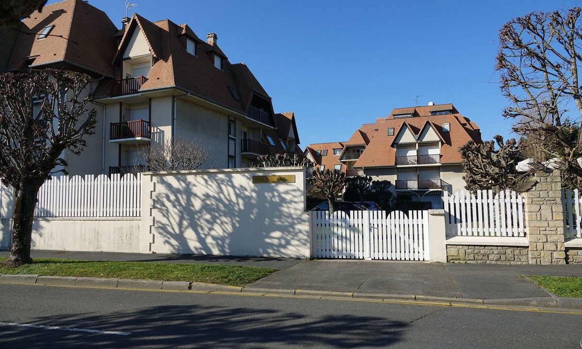 Cabourg Apartment | Pleasant pied-à-terre on the Côte Fleurie Rated 3 stars by Gîtes de France