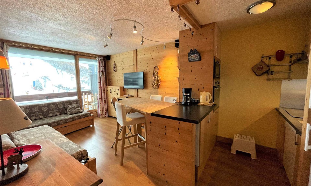 Les Menuires Apartment | Stunning Ski-in/Ski-out 4-Pers Apt in the Heart of Les Menuires
