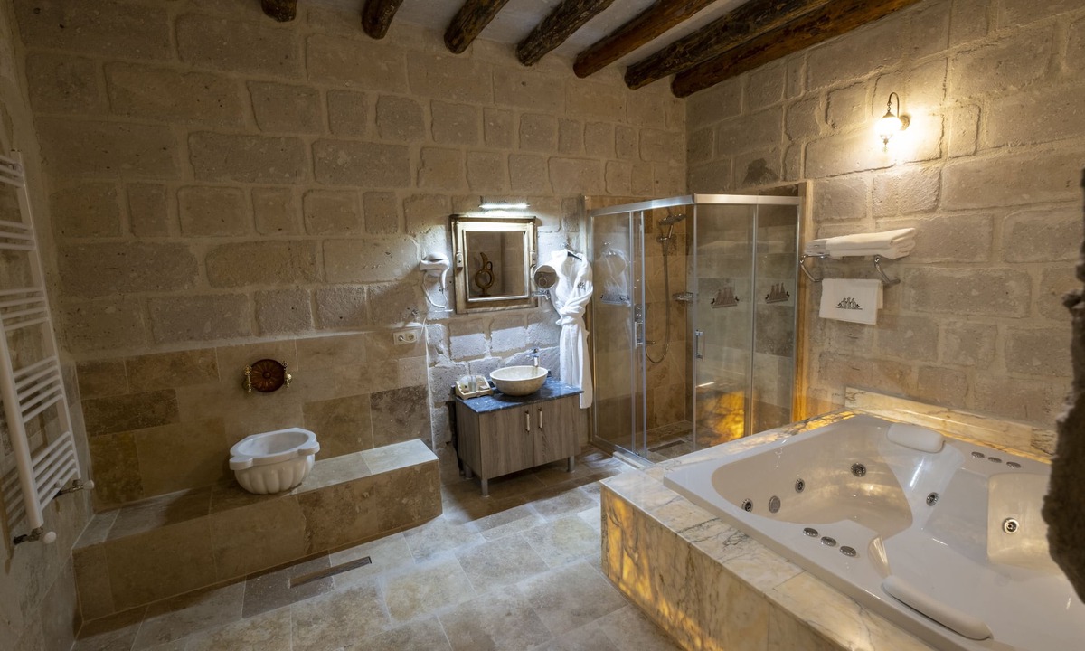 Cavusin Hotel | Underground Cave Suites