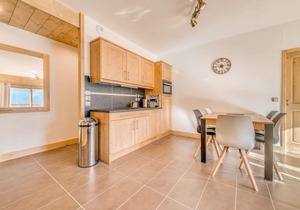 100m from resort center, 6th floor, balcony, parking, tv, ski locker, 64m², Champagny-en-Vanoise