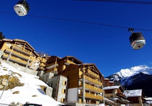 100m from resort center, 6th floor, balcony, parking, tv, ski locker, 64m², Champagny-en-Vanoise