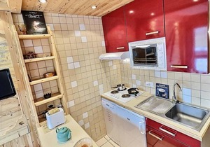50m from resort center, 4th floor, view mountain, balcony, tv, 30m², Tignes