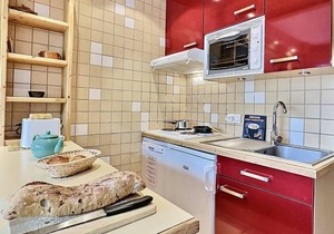 50m from resort center, 4th floor, view mountain, balcony, tv, 30m², Tignes