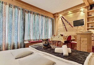 50m from resort center, 4th floor, view mountain, balcony, tv, 30m², Tignes