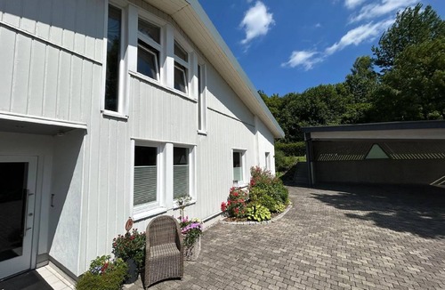 Olsberg House | 150 m² House ∙ 4 bedrooms ∙ 8 guests