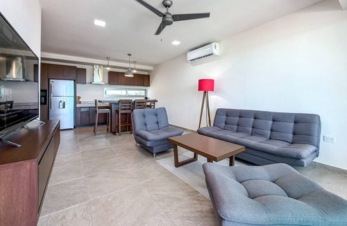 Centro - Supmza 001 Condo | 1BR PH Downtown w/Rooftop Pool