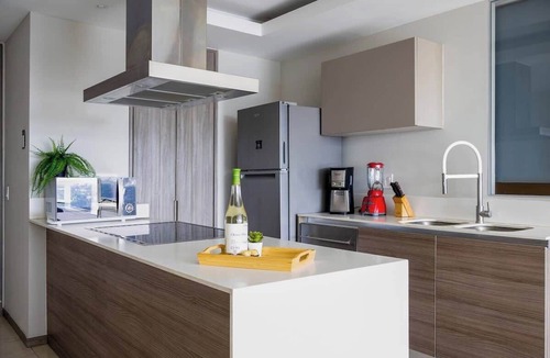 Financial District House | 2BR retreat close to Colomos w/gym