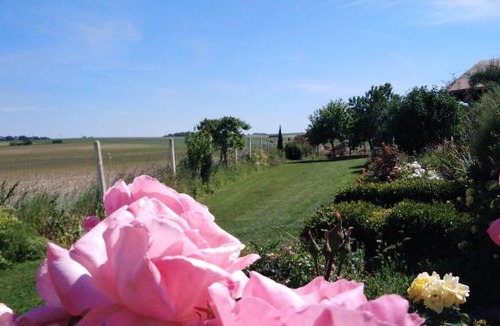 Bouges-le-Chateau Bed & Breakfast | A L ÉPOQUE