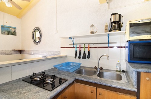 Appietto Apartment | Apartment 'Le Sei' with Sea View, Wi-Fi and Air Conditioning