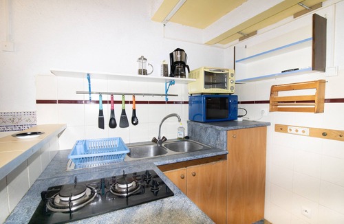 Appietto Apartment | Apartment 'Le Sei' with Sea View, Wi-Fi and Air Conditioning