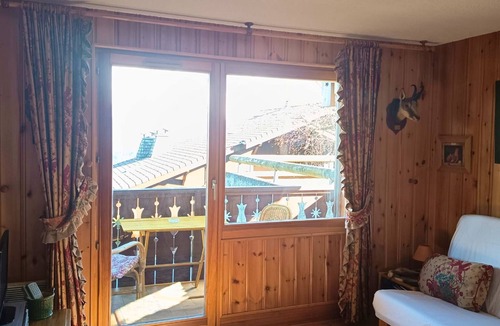 Cordon Apartment | Apartment with Mont Blanc view, terrace and garage
