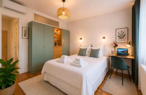Faubourg Sud Apartment | Appartement Climatisé 7mn Centre Ville 95M2 4 Adultes Bébé Garage Sous sol Arrivée Autonome