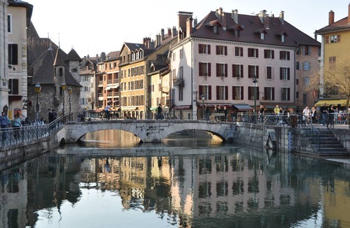 Annecy Old Town Apartment | Atypical Duplex Historic Center - Pets Allowed