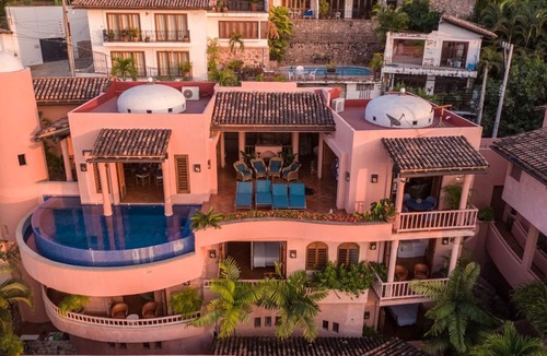South Shore Hotel Area Villa | Beautiful beach front Villa, enjoy of the best views of the bay and sandy beach
