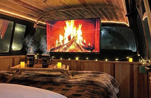 Mineral del Chico Bed & Breakfast | Biciting Combi Love Glamping with Jacuzzi and Views