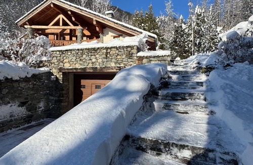 Chamonix-Mont-Blanc Ski Chalet | Catered 400sqm super-luxury chalet