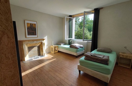 Etel Hostel | Château de la Garenne