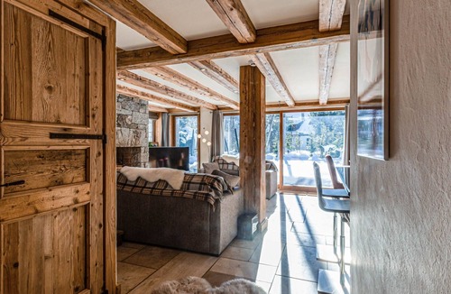 Les Tines Ski Chalet | Chalet Entre Nous: charming three bedroom chalet in an idyllic location