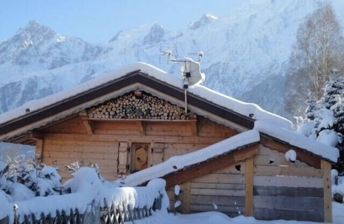 Les Houches Ski Chalet | Chalet Sauna Chamonix Mont Blanc Prarion gondola access ski-in ski-out (5min)