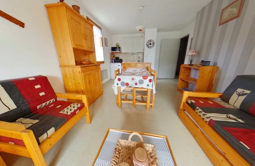 Les Rousses Apartment | Charming apt. for 6, glazed loggia in Les Rousses