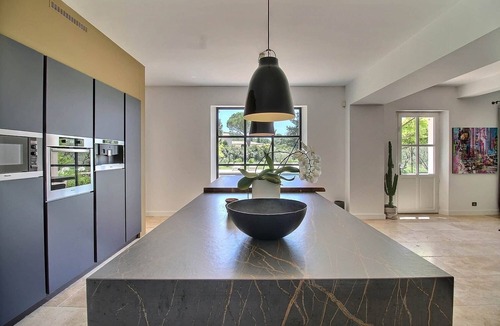 Ventabren House | Charming farmhouse in the Aix countryside, peaceful setting and swimming pool