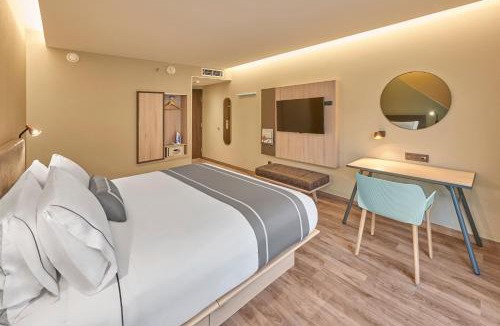 El Sauzal Hotel | City Express Plus by Marriott Ensenada