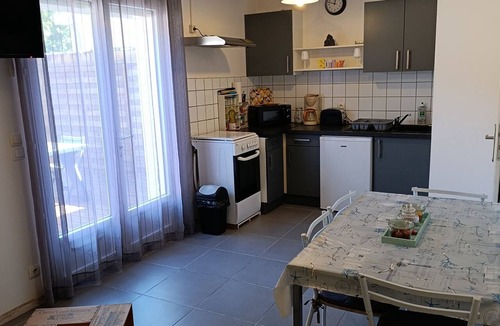 Gujan-Mestras Apartment | Cozy vacation rental in the Arcachon Basin for 2–4 people, in a quiet location near amenities