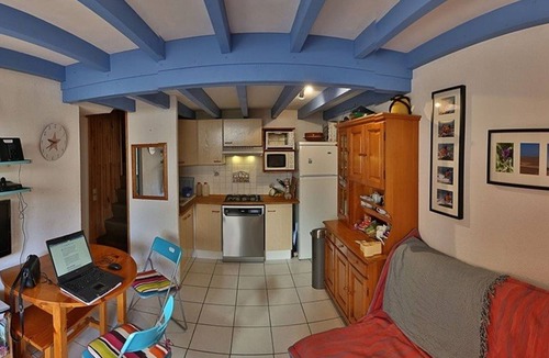 Leucate Villa | Cozy Villa for 6 Near Lake & Beach in Leucate with Private Parking & Terrace