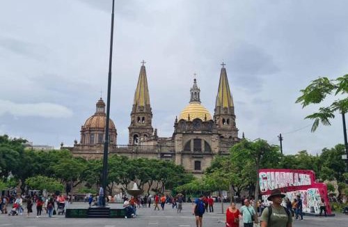 San Juan de Dios Apartment | Depa con AC y Alberca en el centro de Guadalajara