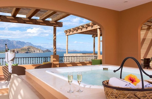 Loreto Villa | Discover the Ultimate Loreto Escape: Luxury Meets Nature