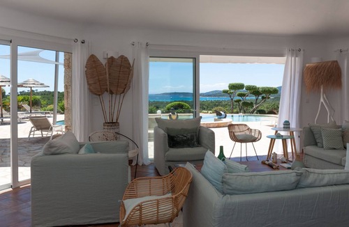 Sainte-Lucie-de-Porto-Vecchio Villa | Overlooking the sea on the Bay of Saint Cyprien, 4 bedroom villa with pool