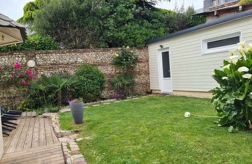 Etretat House | Gite Etretat center with garden and parking