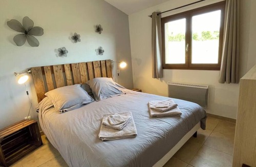 Bessas House | Gîte, located in a stone farmhouse, air conditioning and swimming pool, quiet location.
