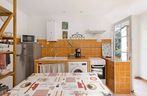 Appietto House | Ground-Floor Apartment in the Heart of a Large Wooded Park