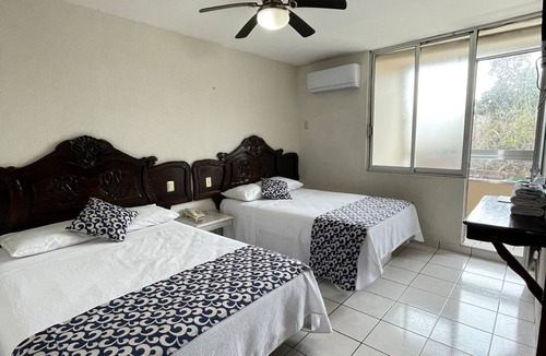 Tuxpan Hotel | Hotel California