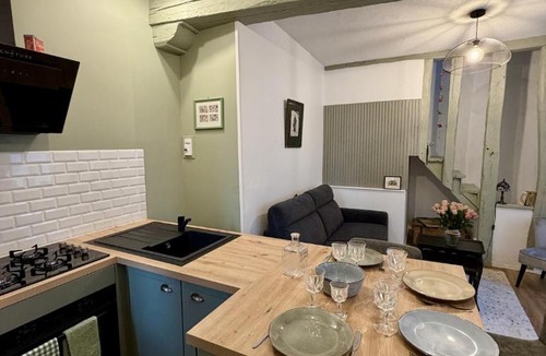 Joigny House | L'Escapade Maillotine