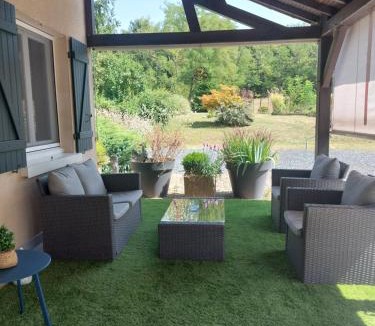 Gilly-sur-Loire Apartment | La Douceur de Vivre près du parc Le Pal