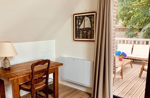 Bordeaux-Saint-Clair Cottage | La Grange-Gîte-Cottage-Countryside view-Ensuite