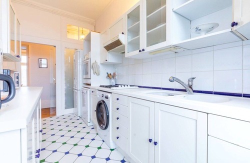 Old Town Apartment | Les Halles Gourmandes – Vintage & Authentic Apartm