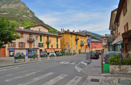 Old Tende Apartment | Location Pierre