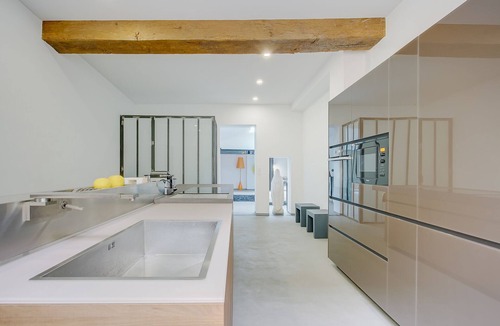 Old Town Apartment | Logement Atypique 200m2 au Calme et Confort en Plein Tours Centre