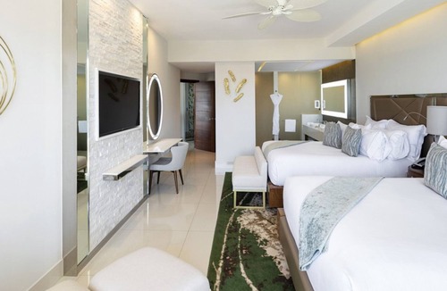 Palmilla Resort | ✩Luxe 3BR Oceanfront✩Wraparound Terrace w/Jacuzzi✩4198ft²✩